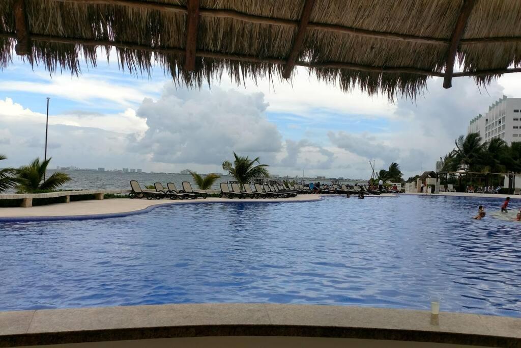 Hermoso Condo De 2 Habitaciones Frente Al Caribe Cancún Zewnętrze zdjęcie