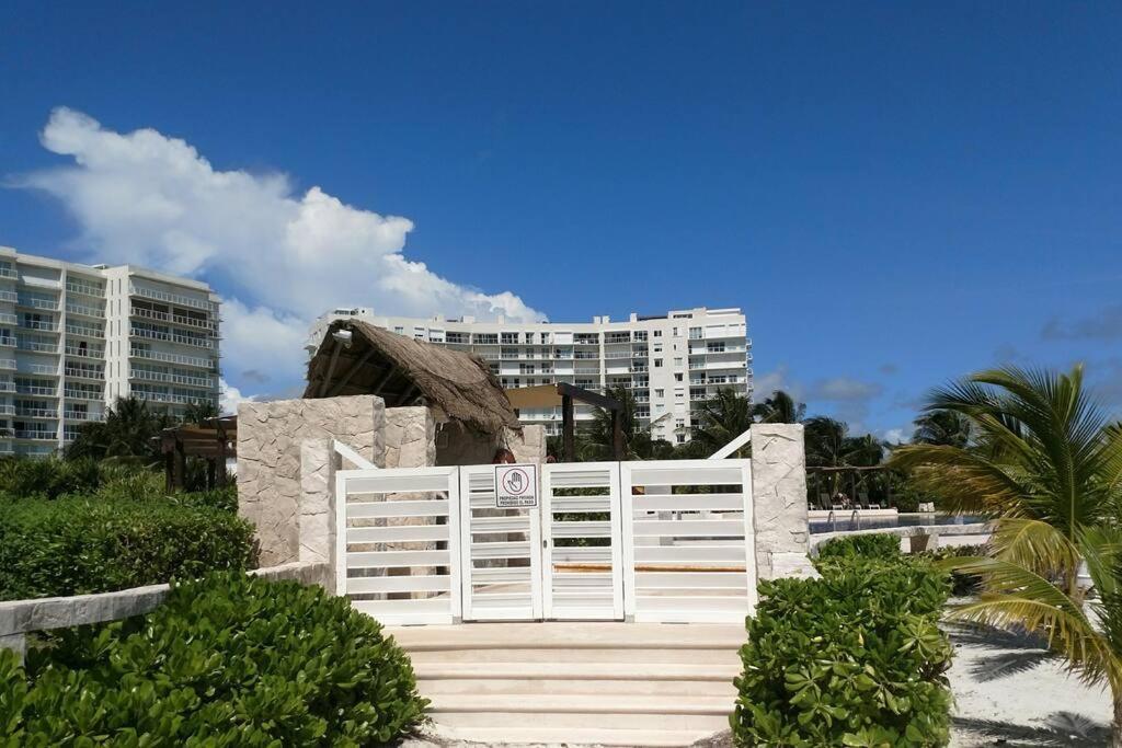 Hermoso Condo De 2 Habitaciones Frente Al Caribe Cancún Zewnętrze zdjęcie